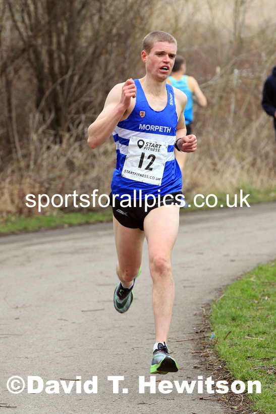 Senior men and veteran men over-40s NECAA Road Relay Champs., Hetton Lyons Park, Hetton le Hole, County Durham. Photo: David T. Hewitson/Sports for All Pics